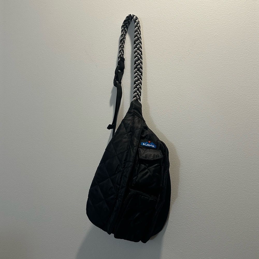 Kavu puff sling bag